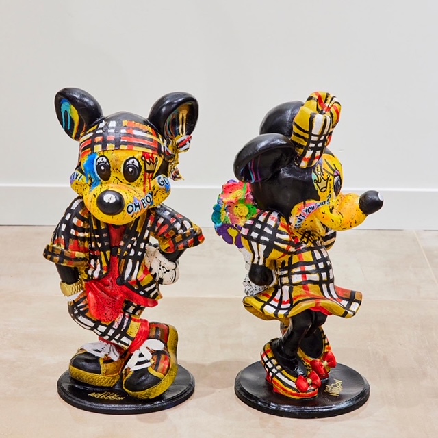 Art by Son, Mickey en Minnie, 2021, 130 x 115 x 90 cm.